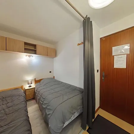2 Pieces + Cabine, Proche Pistes Et Centre, Parking Inclus - - Fr-1-241-212 Appartement *